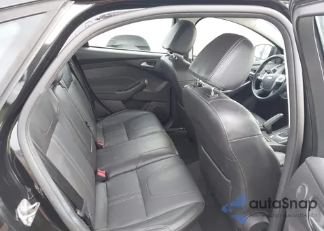 2014 Ford Focus Titanium from USA, damaged, VIN 1FADP3J27EL374518